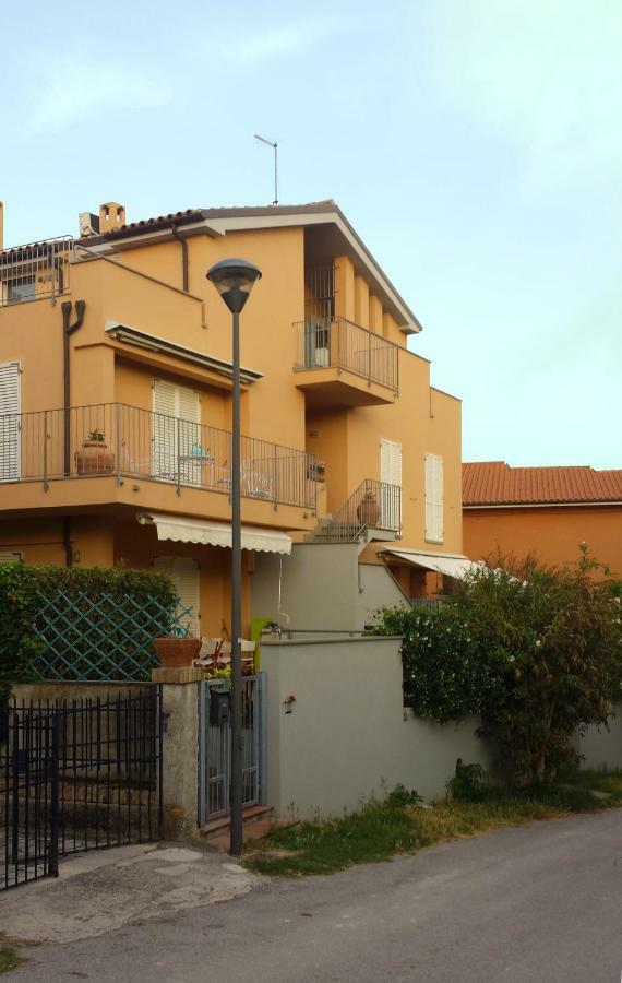 Appartamento A Sirolo A Pochi Minuti Dal Mare Bagian luar foto